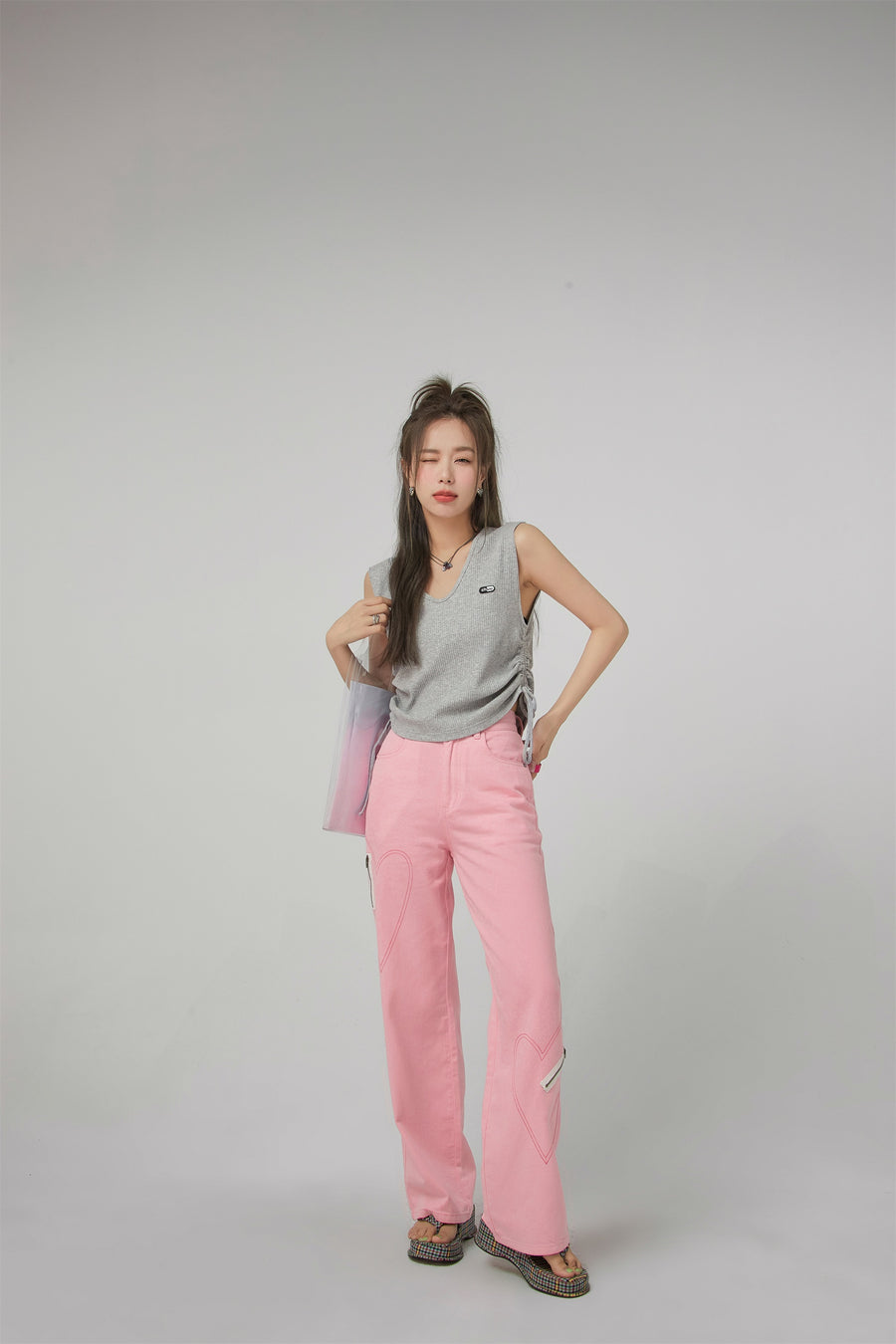 CHUU V-Neck Side Shirring Sleeveless Top