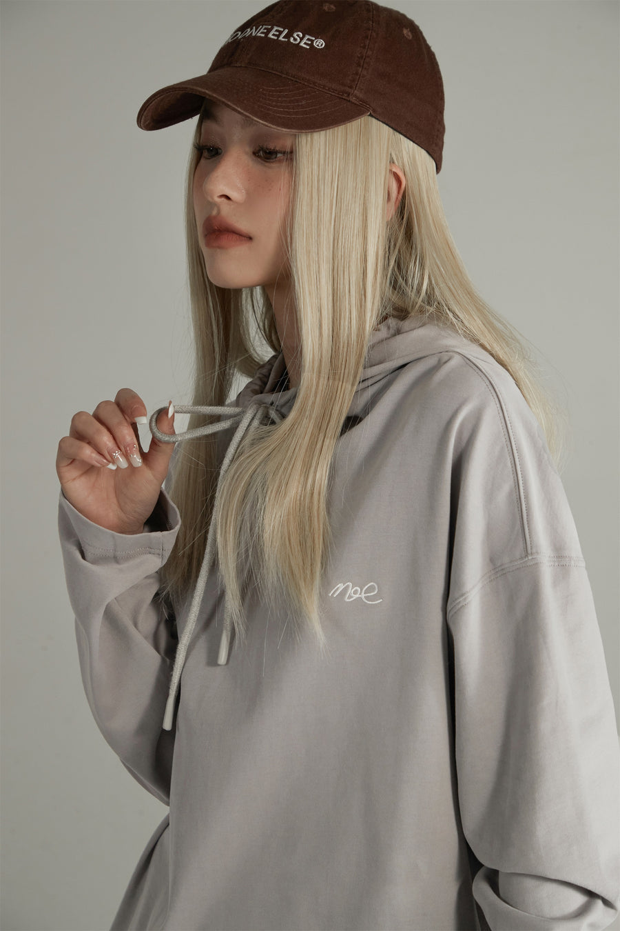 CHUU Basic Loose Fit Neck String Hoodie