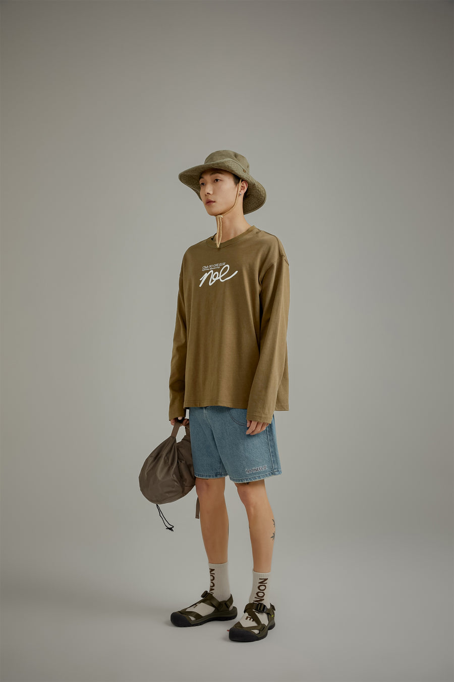 CHUU Club Noe Loose Fit Long Sleeve T-Shirt