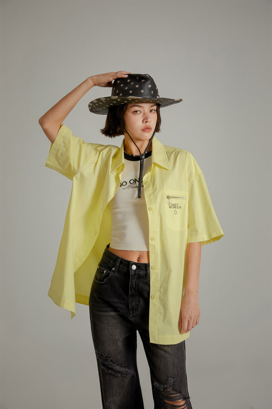 CHUU Star Circle Boxy Short-Sleeves Shirt