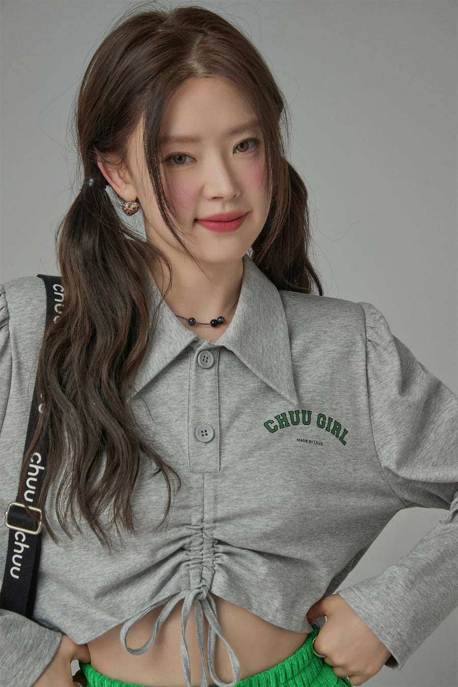 CHUU Loosefit Polo Shirring Crop Top