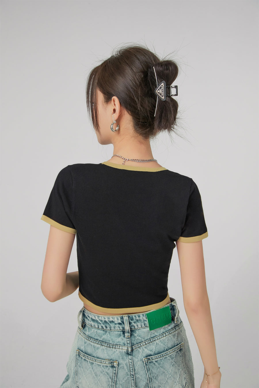 CHUU Color Block Short-Sleeved Crop Top