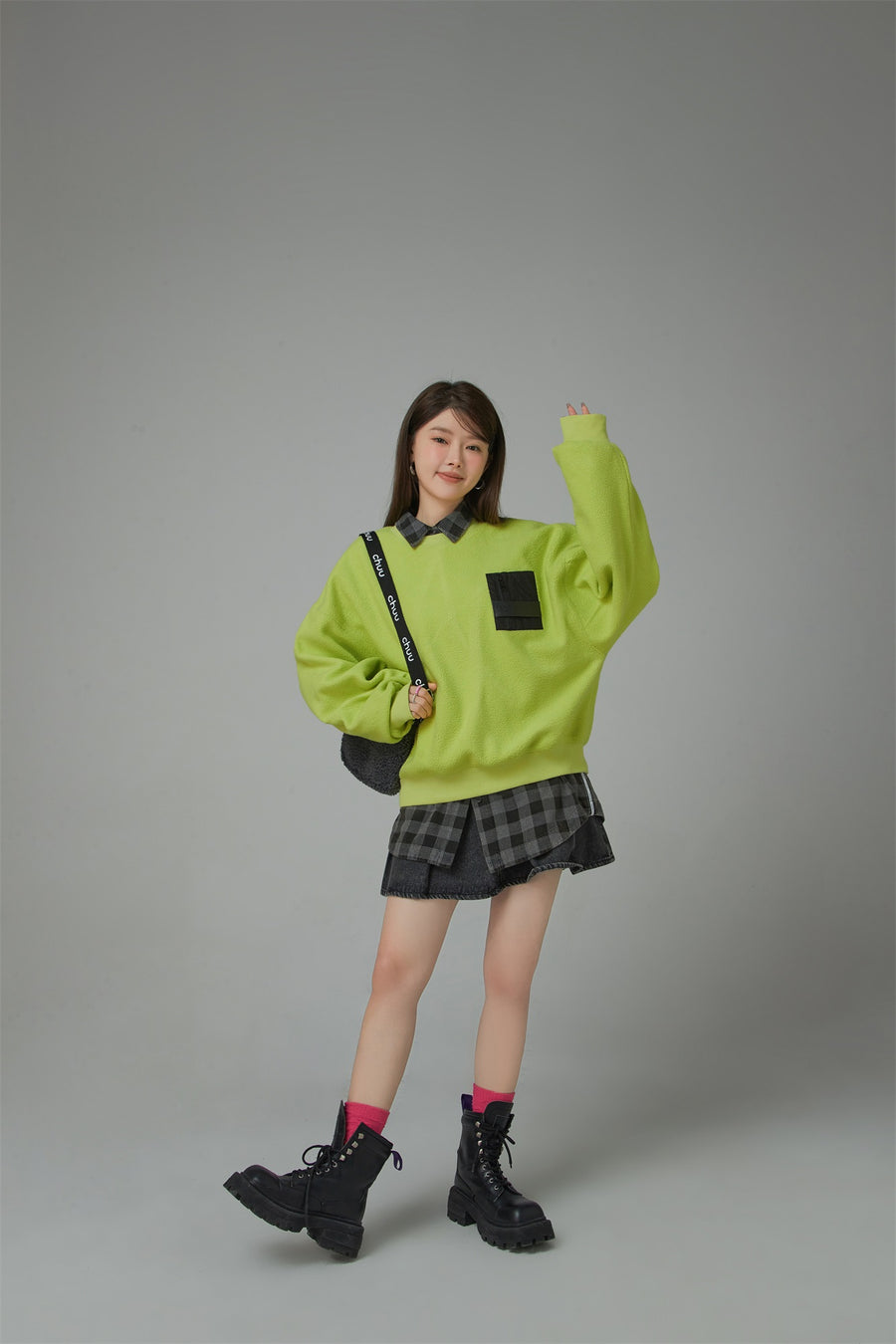 CHUU Pocket Full Of Sunshine Fleece Sweatshirt