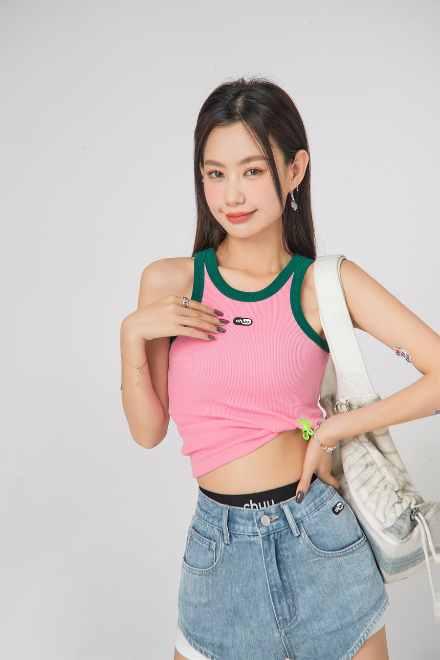 CHUU Color Matching Simple Logo Sleeveless Top