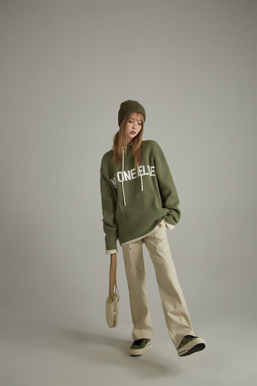 CHUU Noe Lettering Knit Sweater