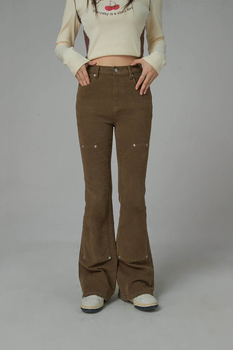 CHUU Better Than Ever Heart-Embroidered Bootcut Pants