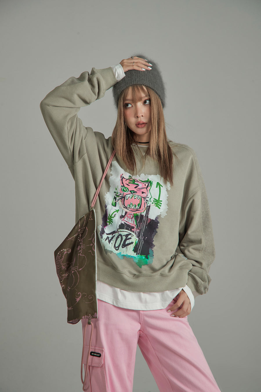 CHUU Artwork Loose Fit Sweater