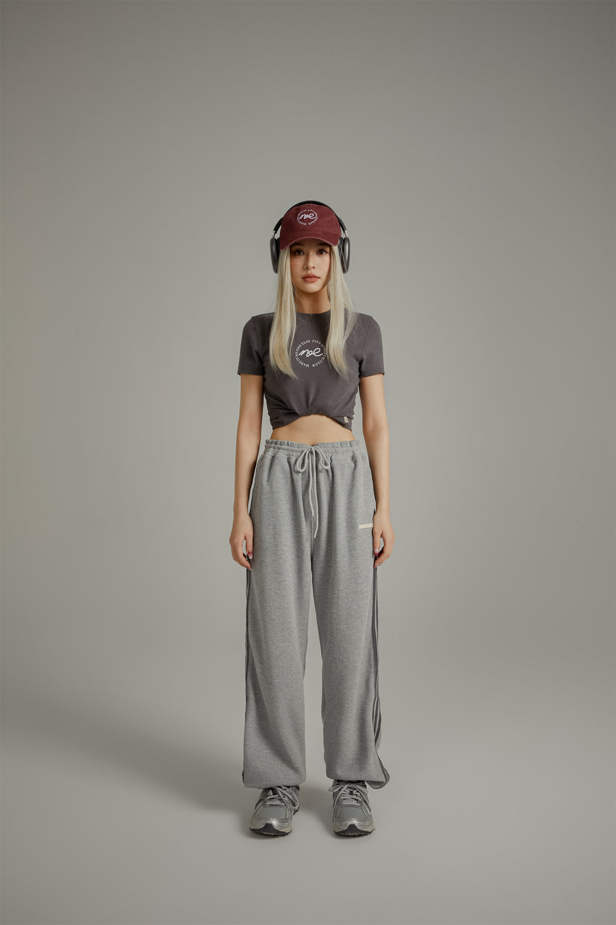 CHUU Casual Waffle Loose Fit Jogger Sweatpants