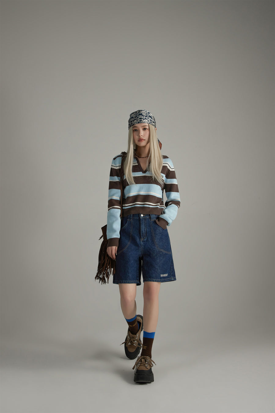 CHUU Open Collar Stripe Color Knit Sweater