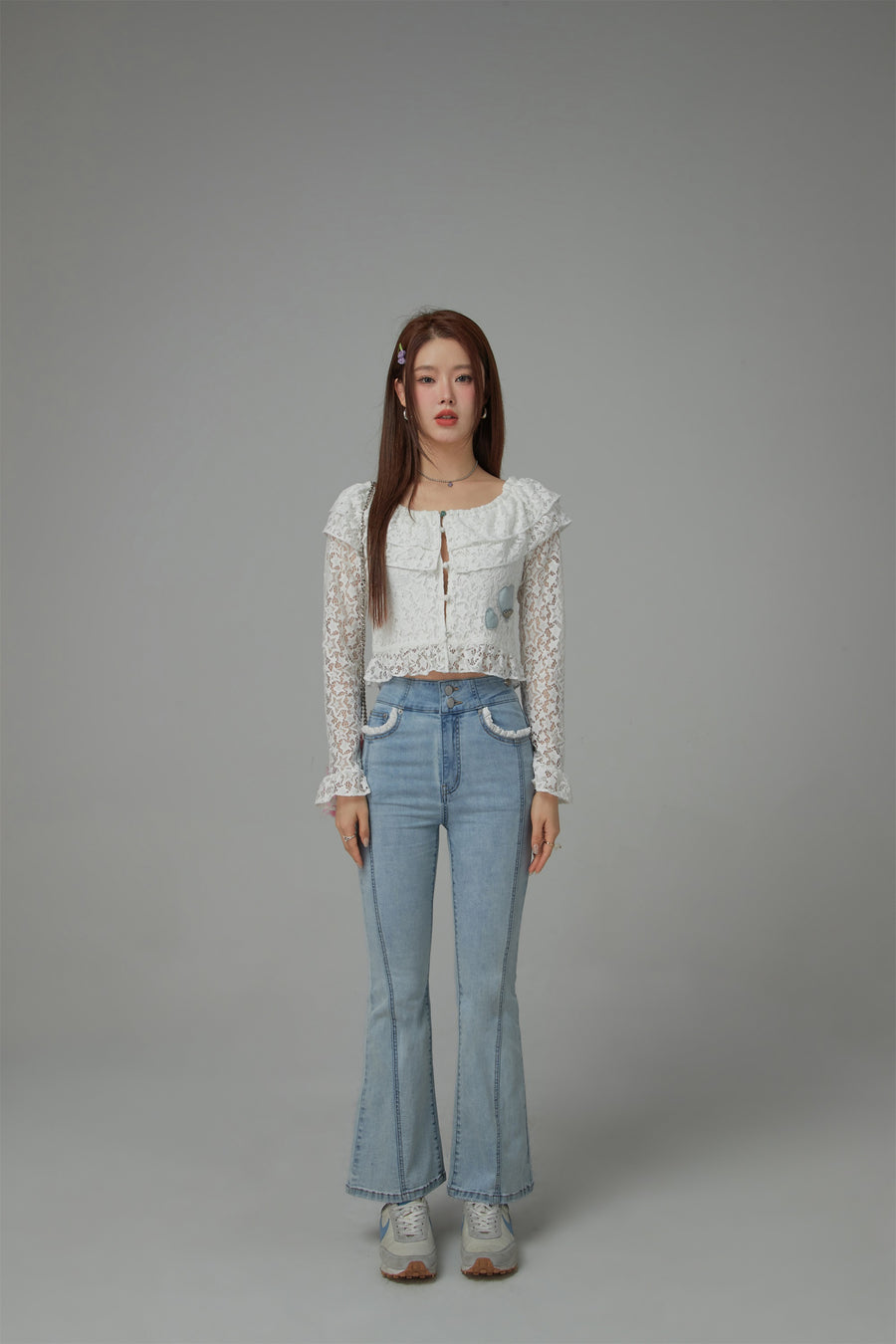 CHUU Star Lace Button Crop Blouse