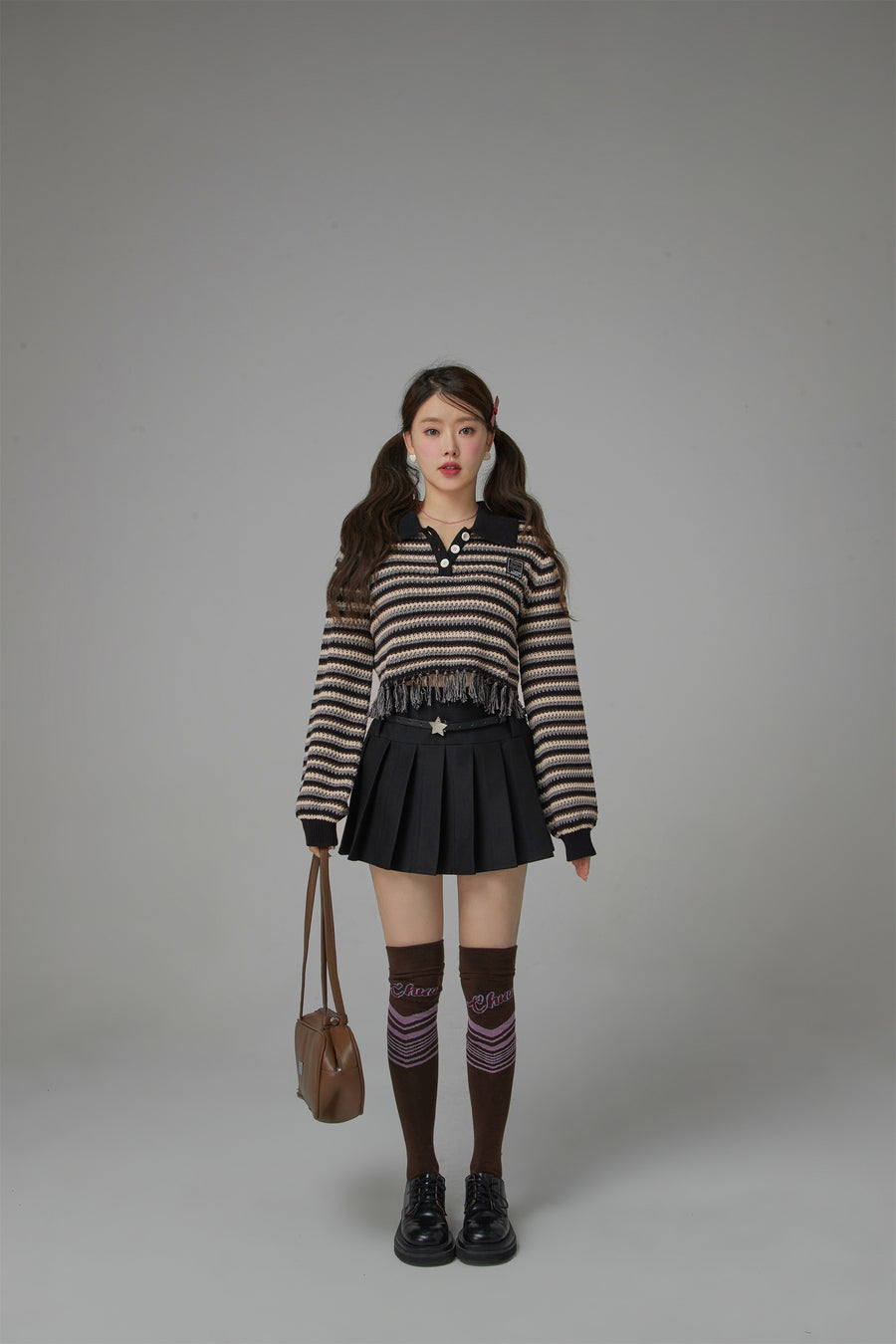 CHUU The Kiss Crochet Fringe Crop Sweater