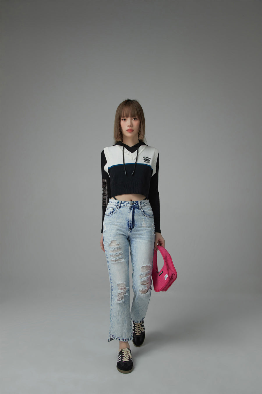 CHUU Unbalanced Hem Distressed Denim Jeans