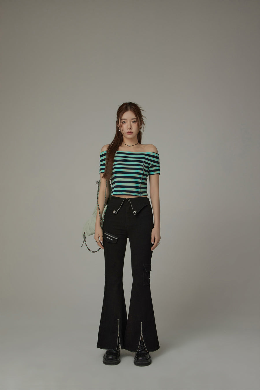 CHUU Off-The-Shoulder Slim Top