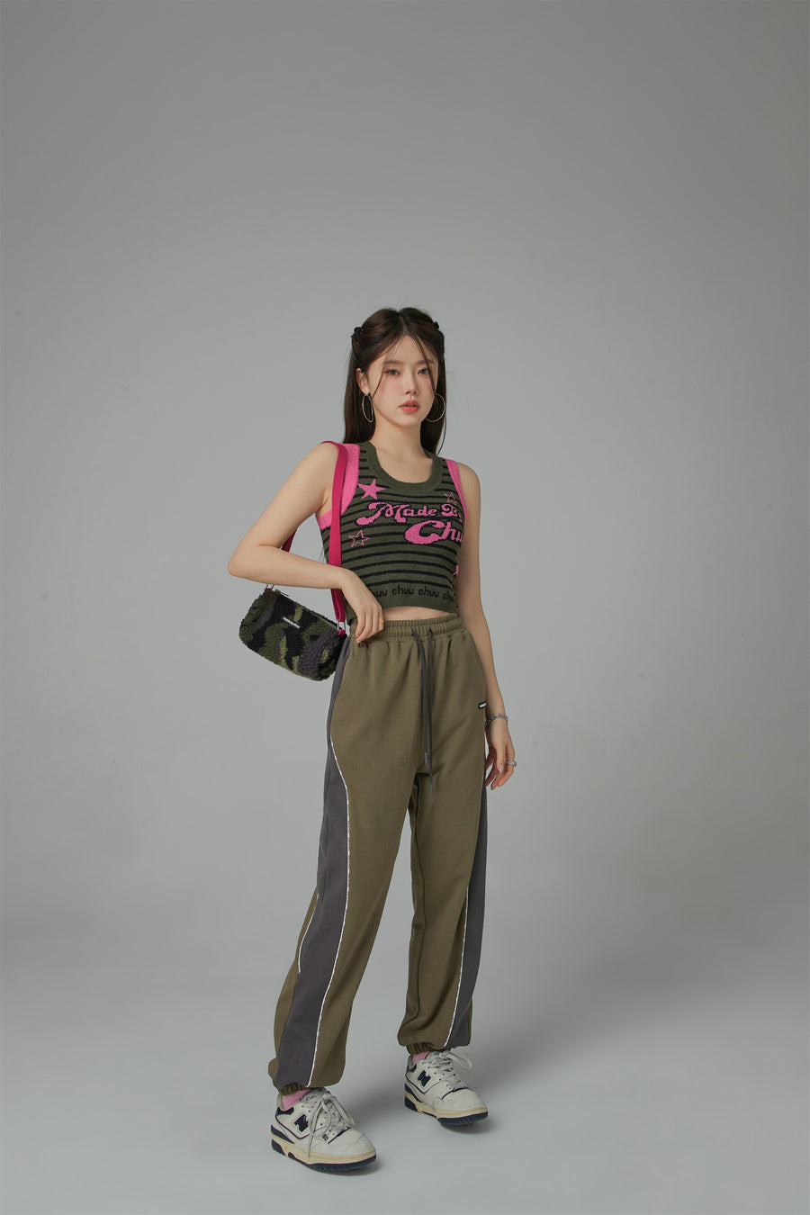 CHUU Contrast Colors Jogger Pants