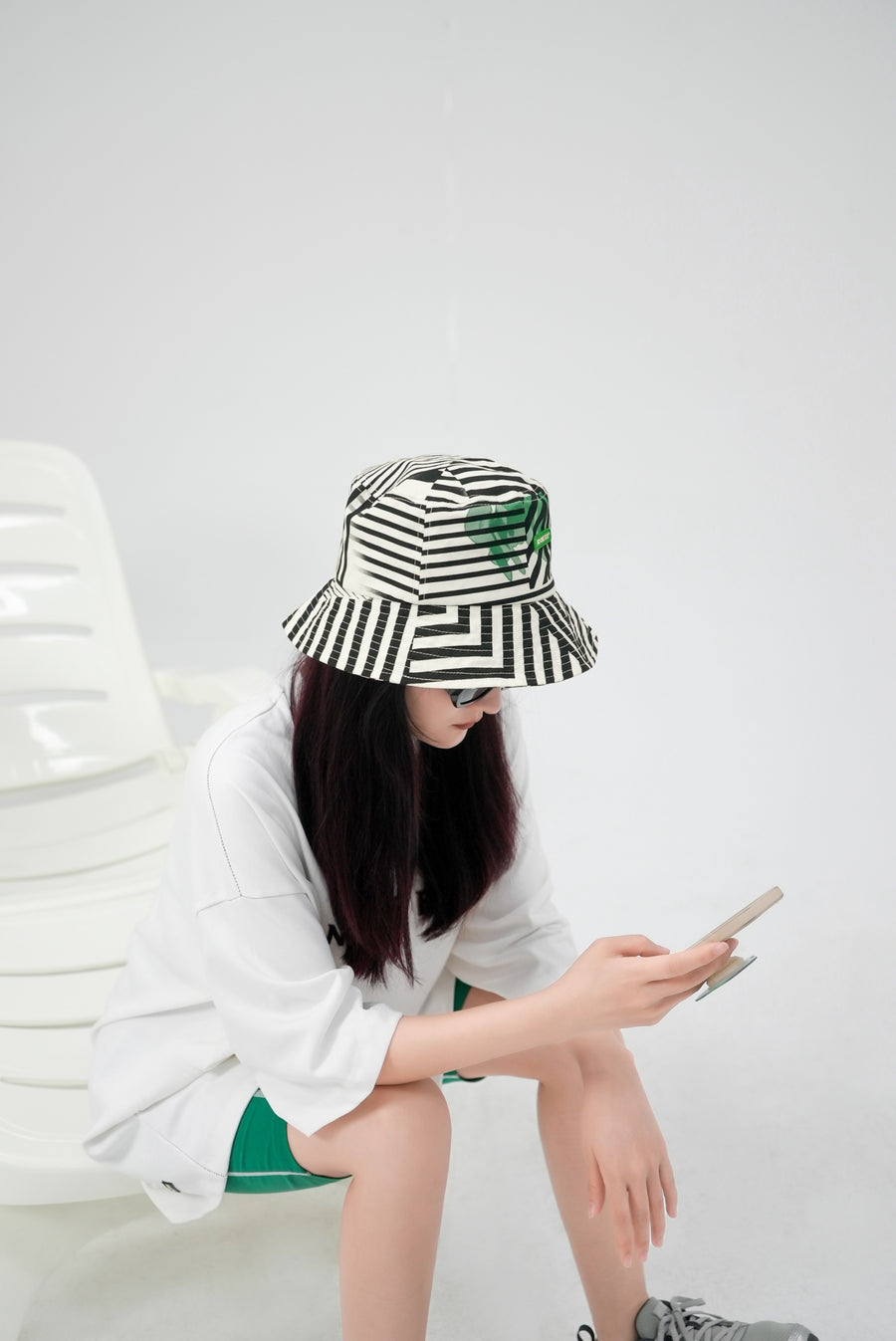 CHUU Zebra Stripes Bucket Hat