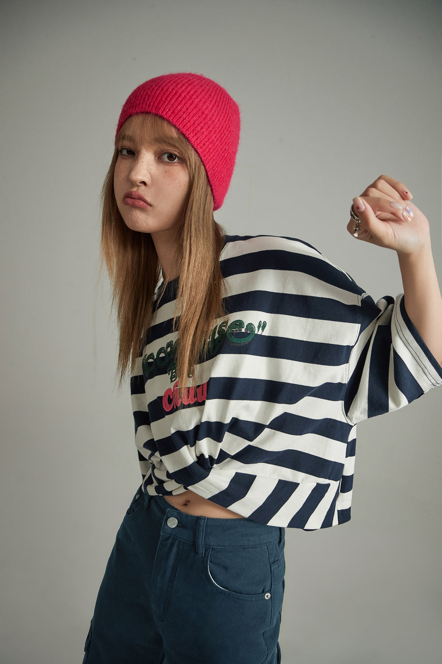 CHUU Striped Front Twist Oversize Crop T-Shirt