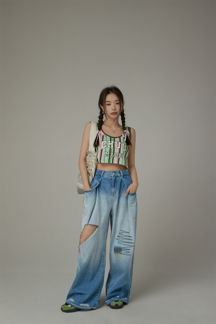 CHUU Rainbow Stripes Contrast Sleeveless Top