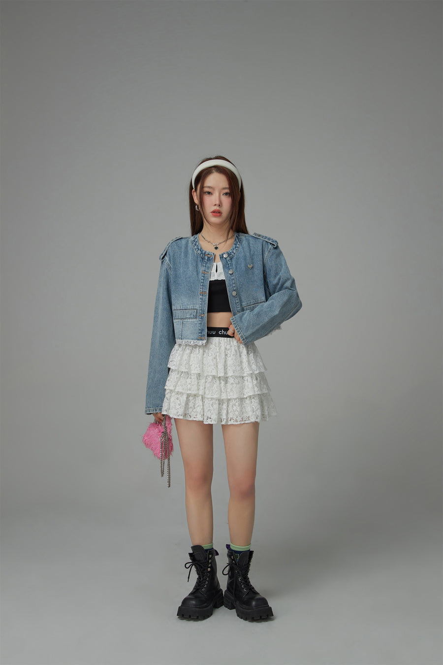 CHUU Lace Detail Cropped Denim Jacket