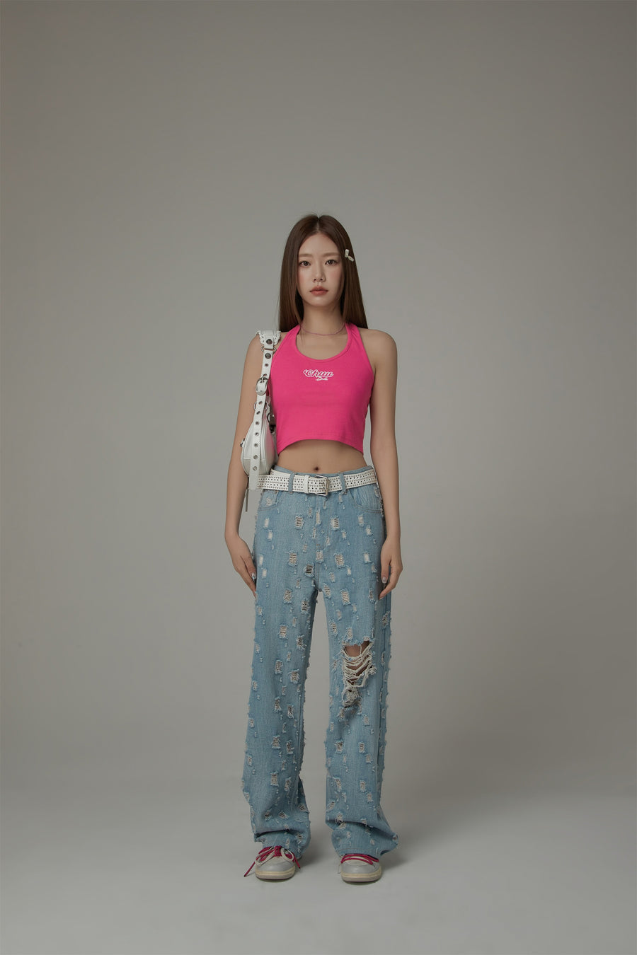 CHUU Ultra Distressed Denim Straight Light Wash Jeans