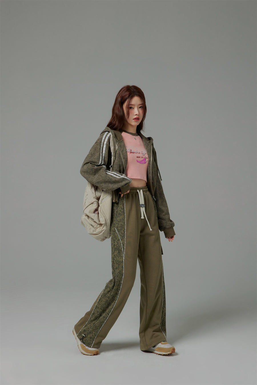 CHUU String Leopard Sweatpants