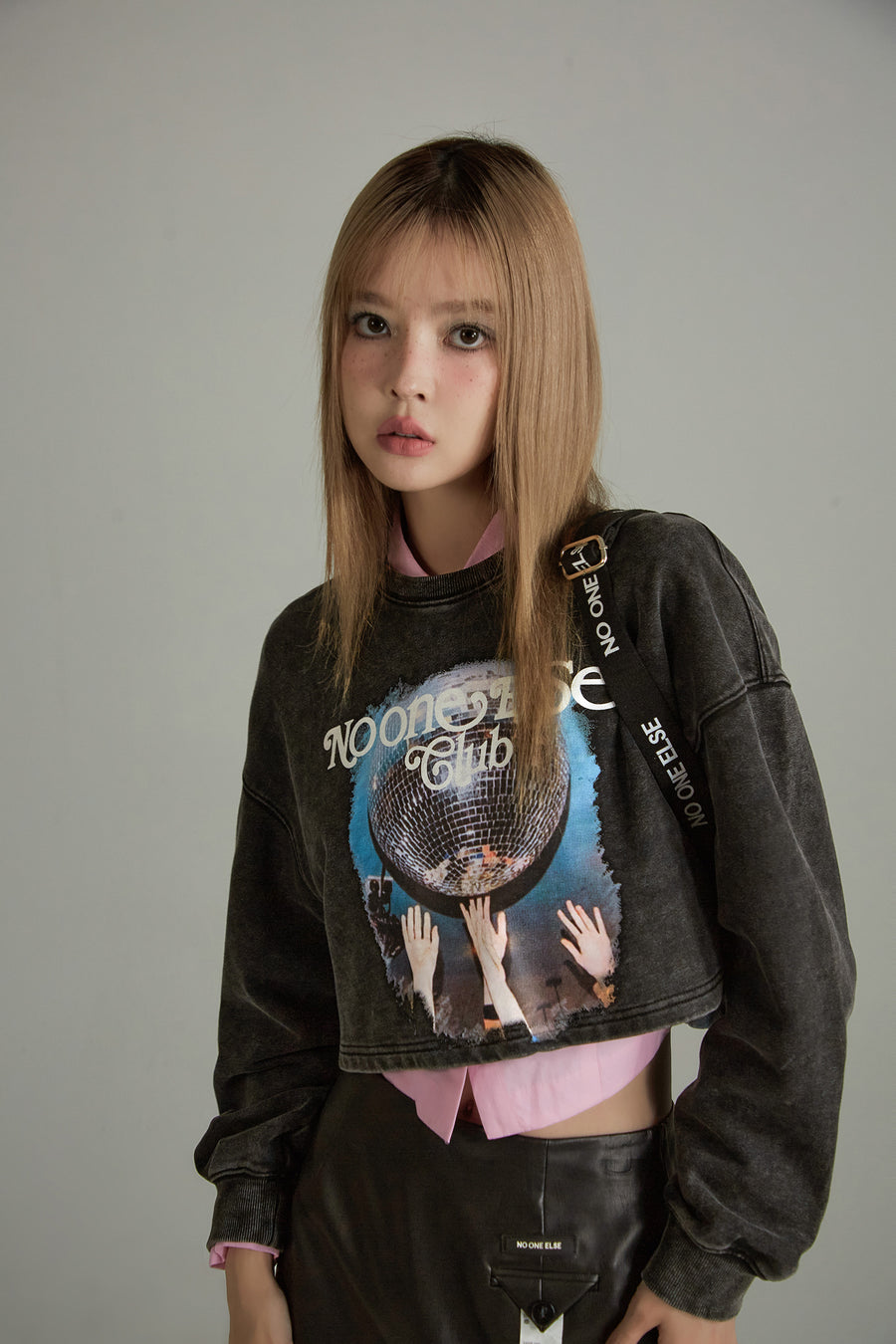 CHUU Loose Crop Sweatshirt