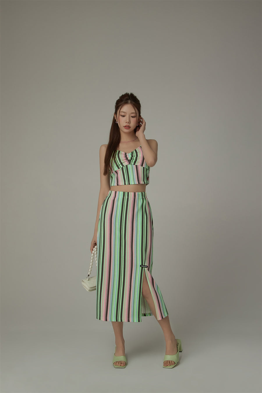 CHUU Rainbow Stripes Contrast Long Skirt