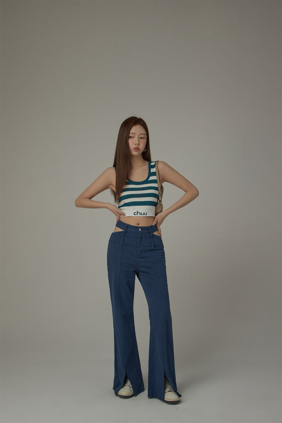 CHUU Side And Front Slits Bootcut Pants