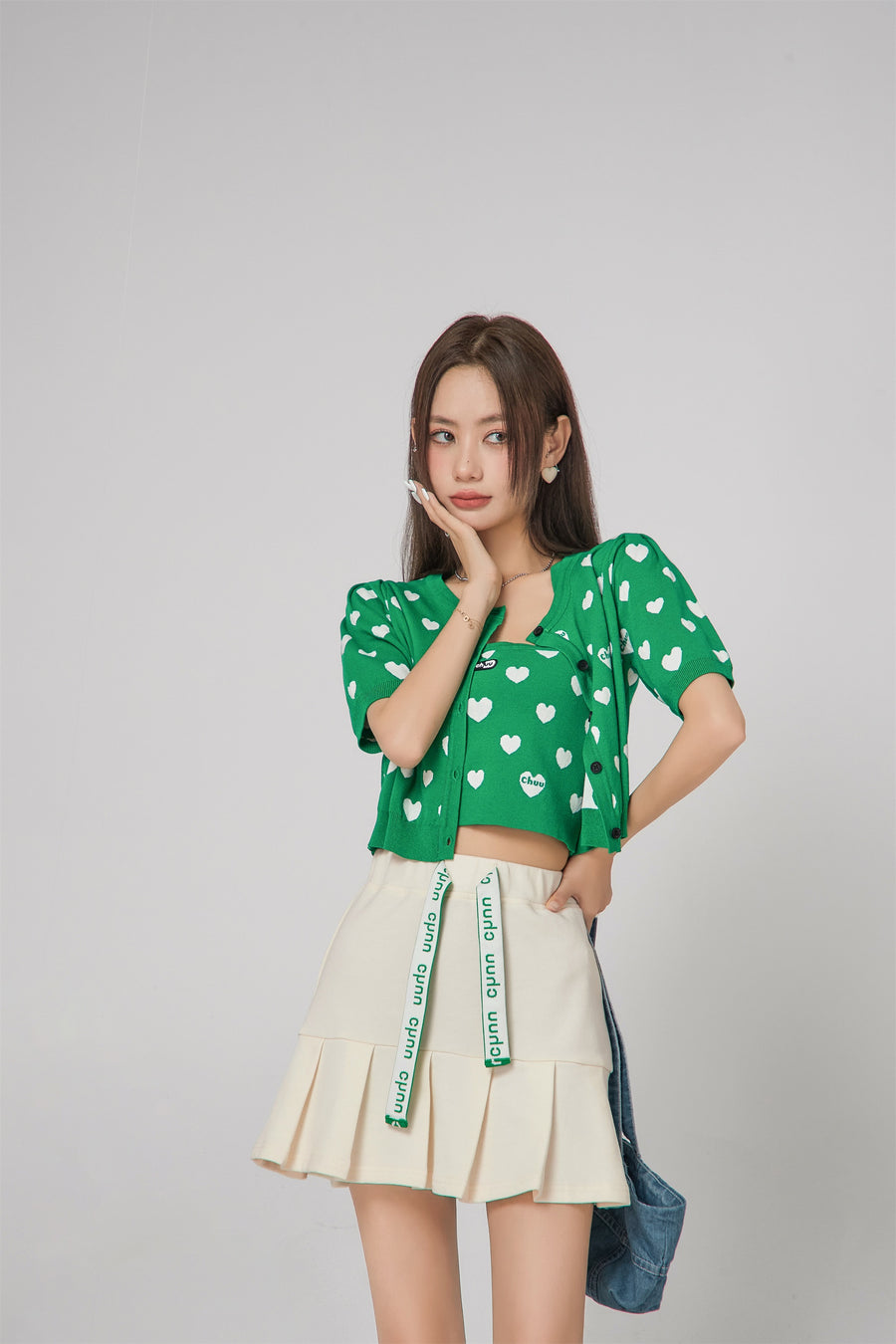 CHUU Heart Print Knit Sleeveless Top