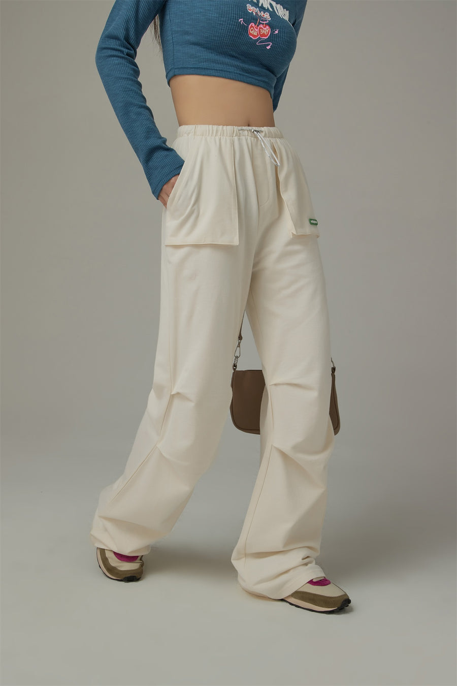 CHUU Banding Wide Training Pants