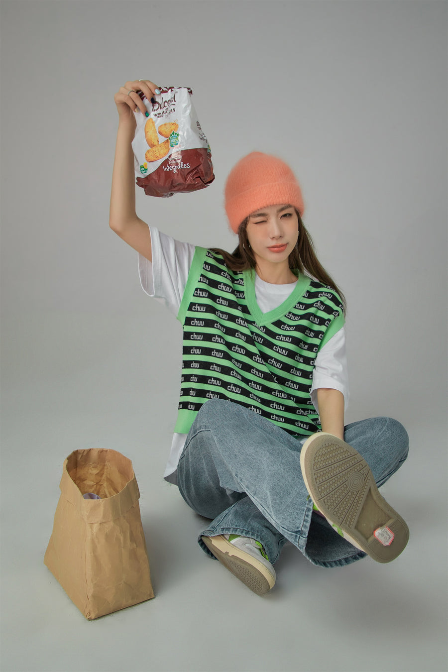 CHUU Stripes Chuu Logo Knit Vest