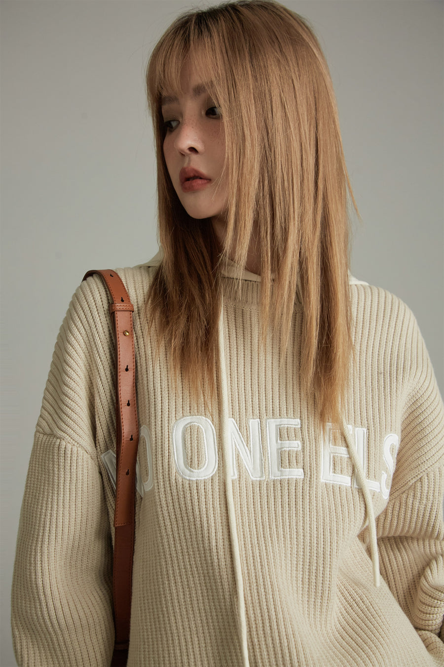 CHUU Noe Lettering Knit Sweater