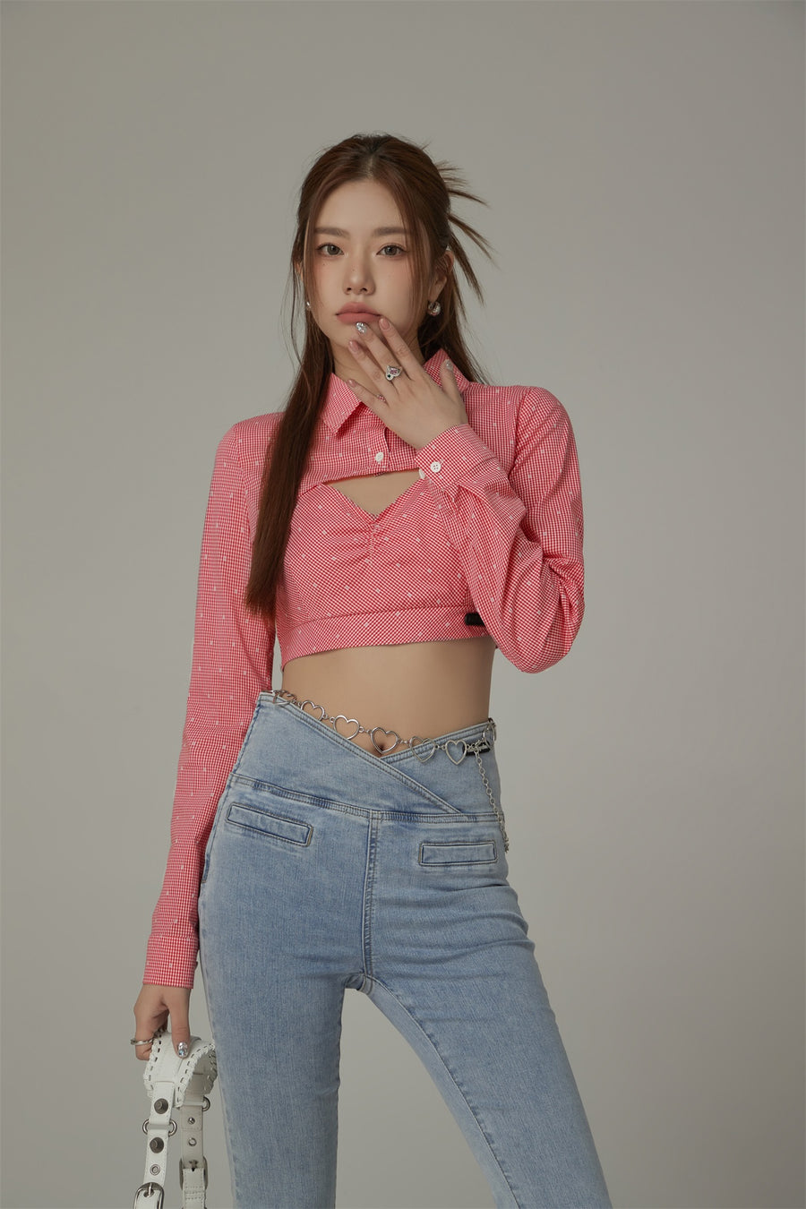 CHUU Cropped Check Cut Out Shirt