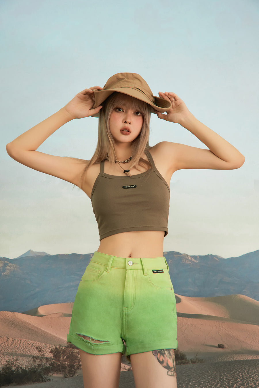 CHUU Prime Manifesting Time Denim Shorts