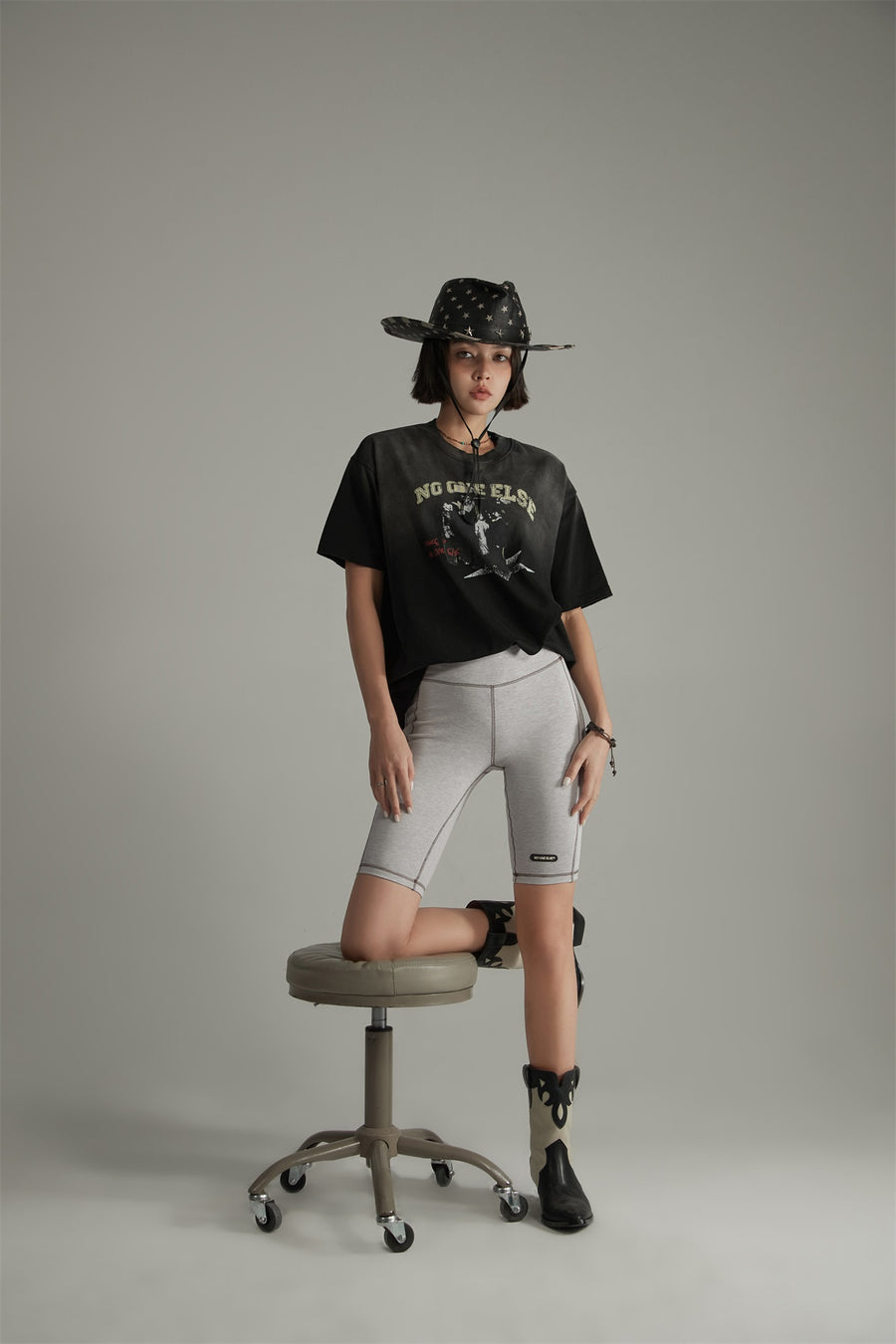 CHUU Line Point Biker Shorts