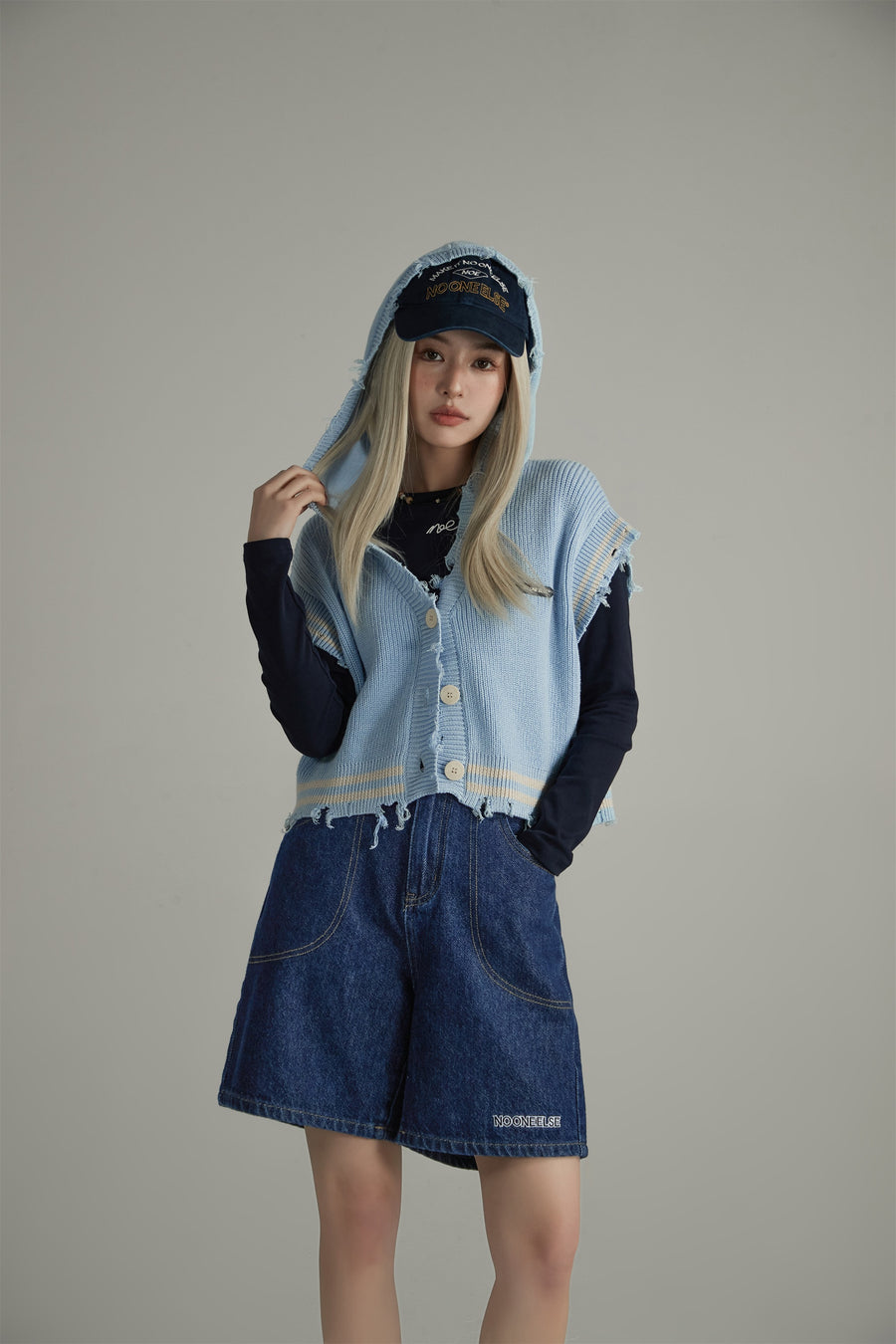 CHUU Raw Hem Buttoned Hooded Vest Cardigan