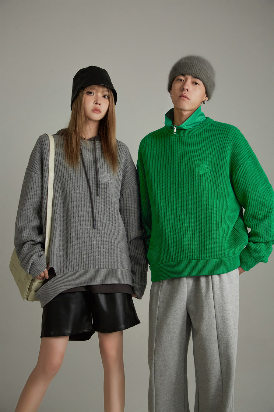 CHUU Bold Ribbed Slit Knit Sweater