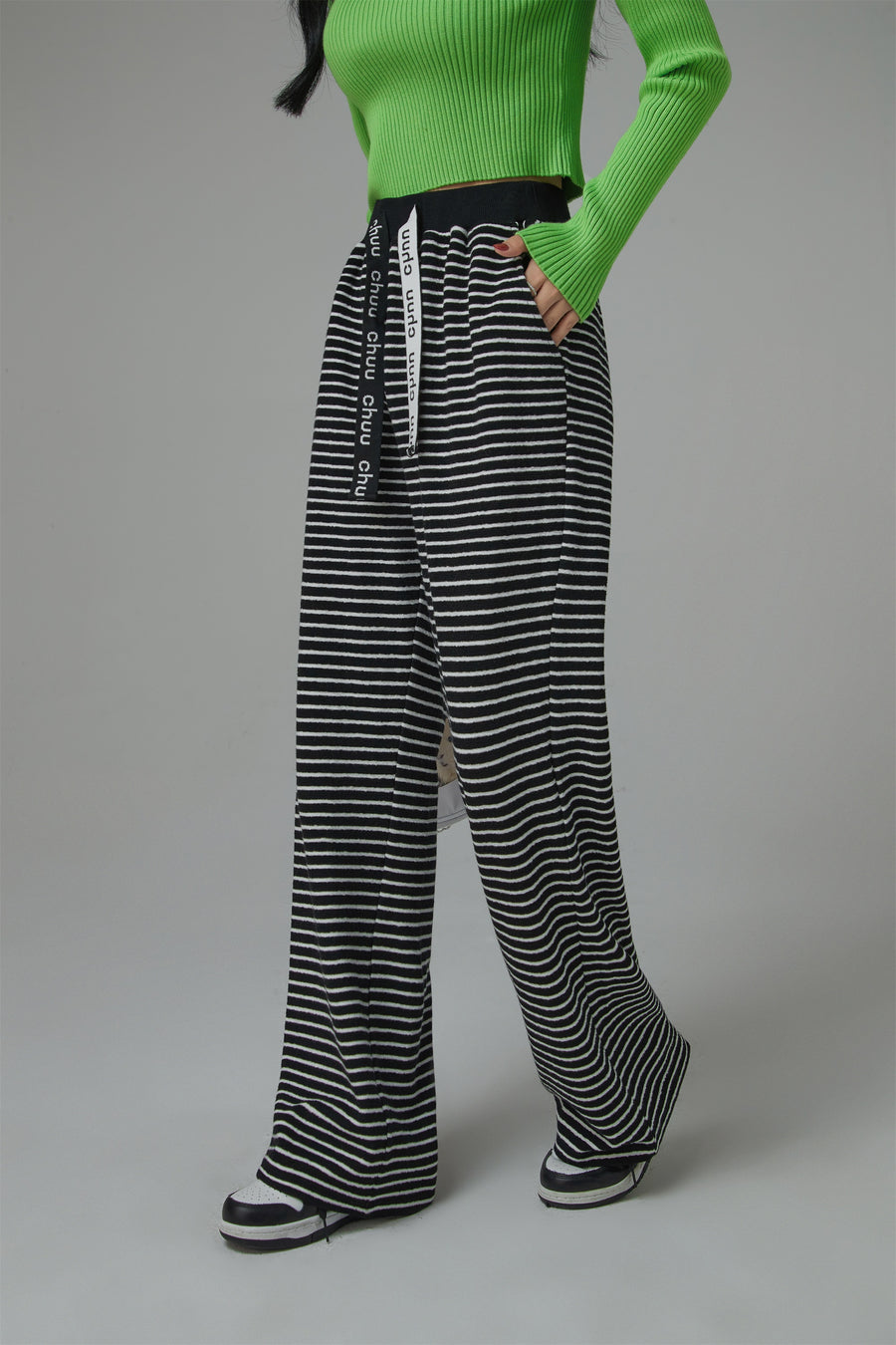 CHUU Workday Wind Stripe Wide Casual Pants