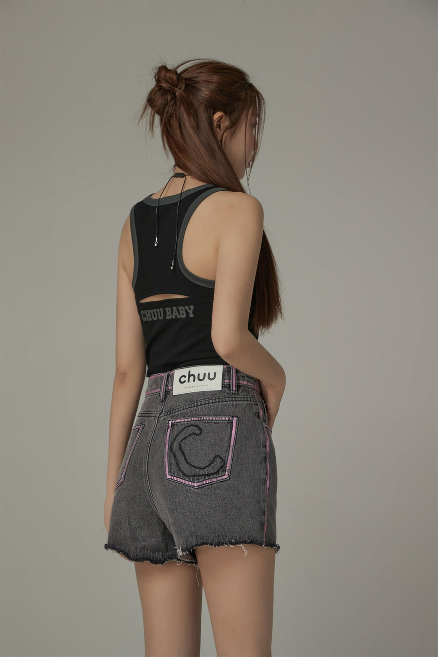 CHUU Color Line Asymmetrical Half Denim Pants