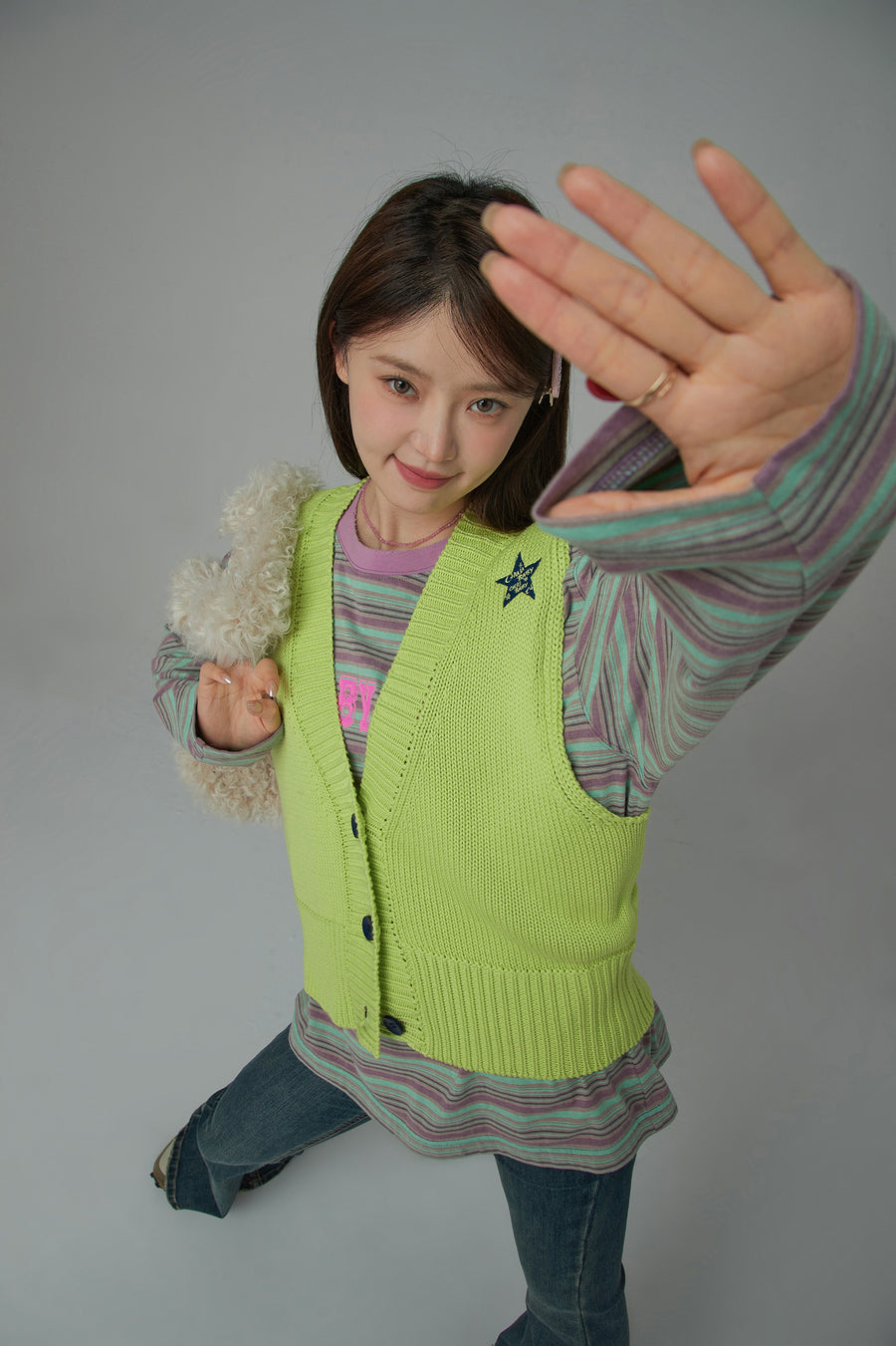 CHUU Revolves Around You Star Knit Vest