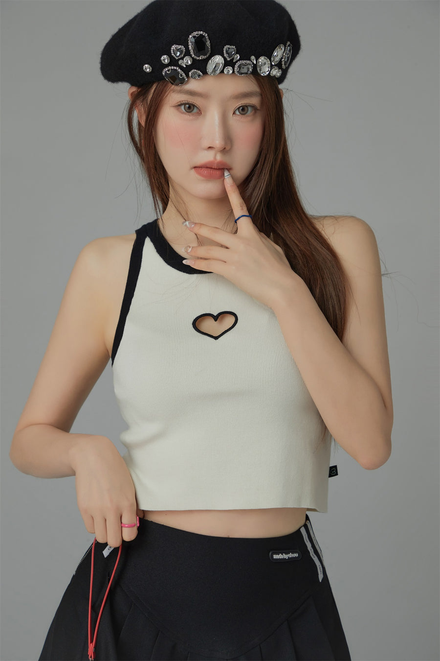 CHUU Heart Colored Sleeveless Shirt