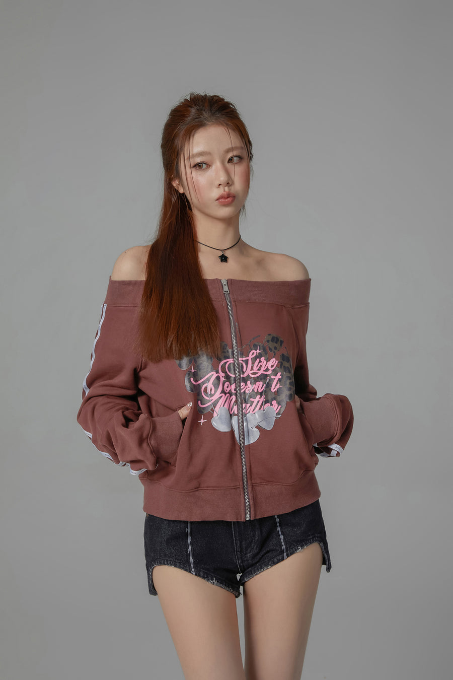 CHUU Off-Shoulder Sweatshirt Zip-Up