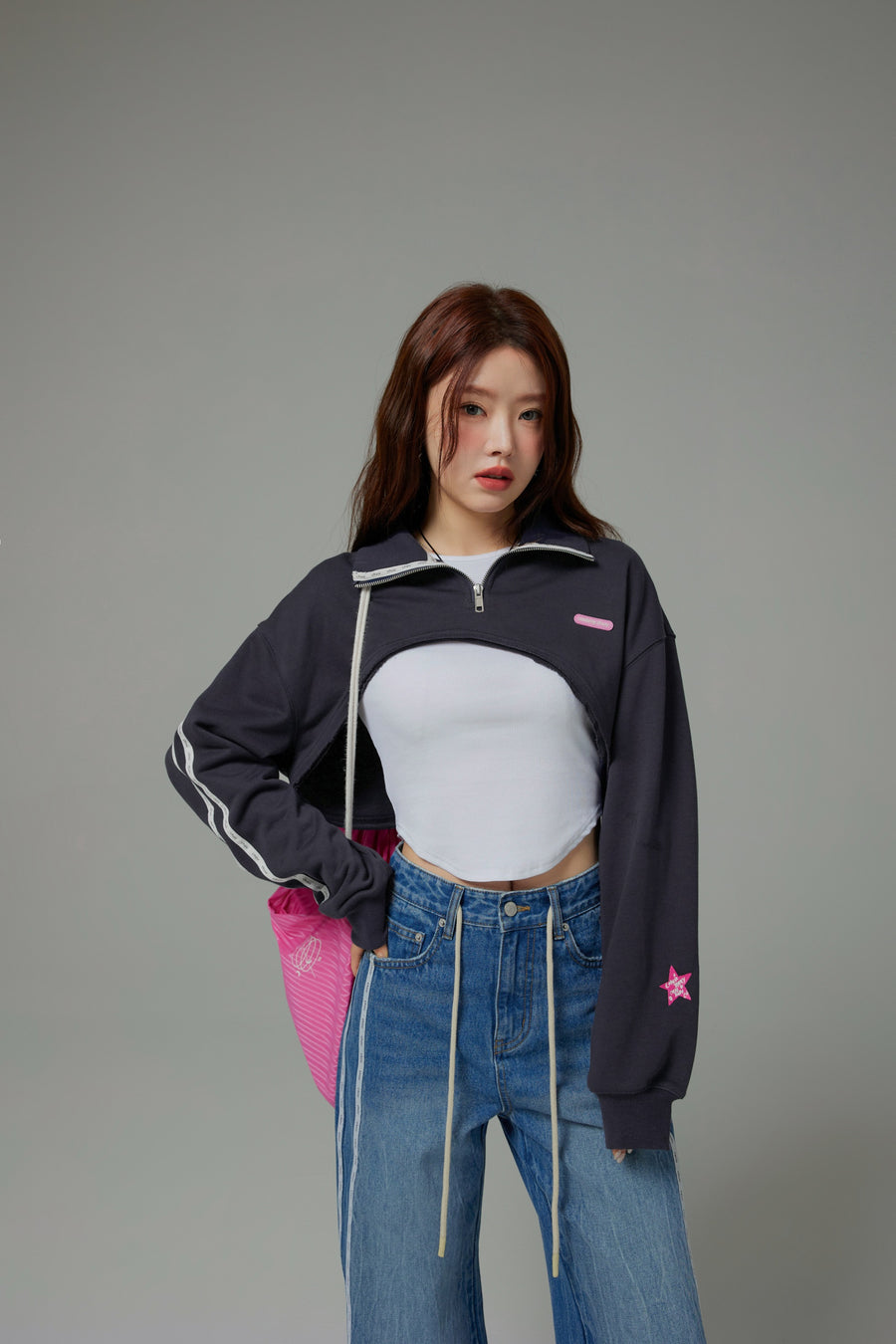 CHUU Playing It Cool Maxi Crop Half Zip-Up Sweatshirt