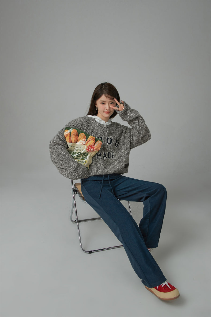 CHUU Crazy Chill Ribbed Loose Crop Knit Sweater