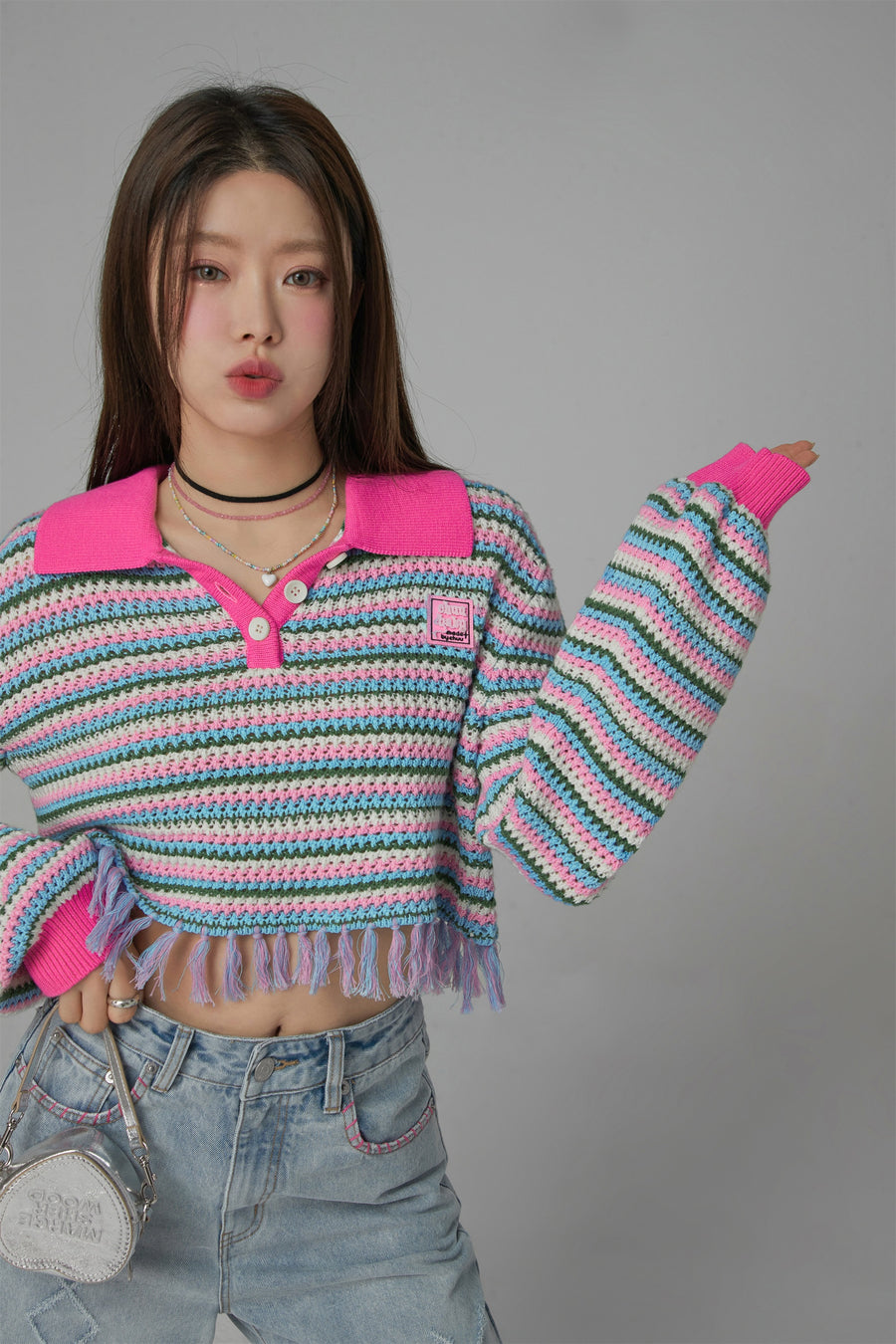 CHUU The Kiss Crochet Fringe Crop Sweater