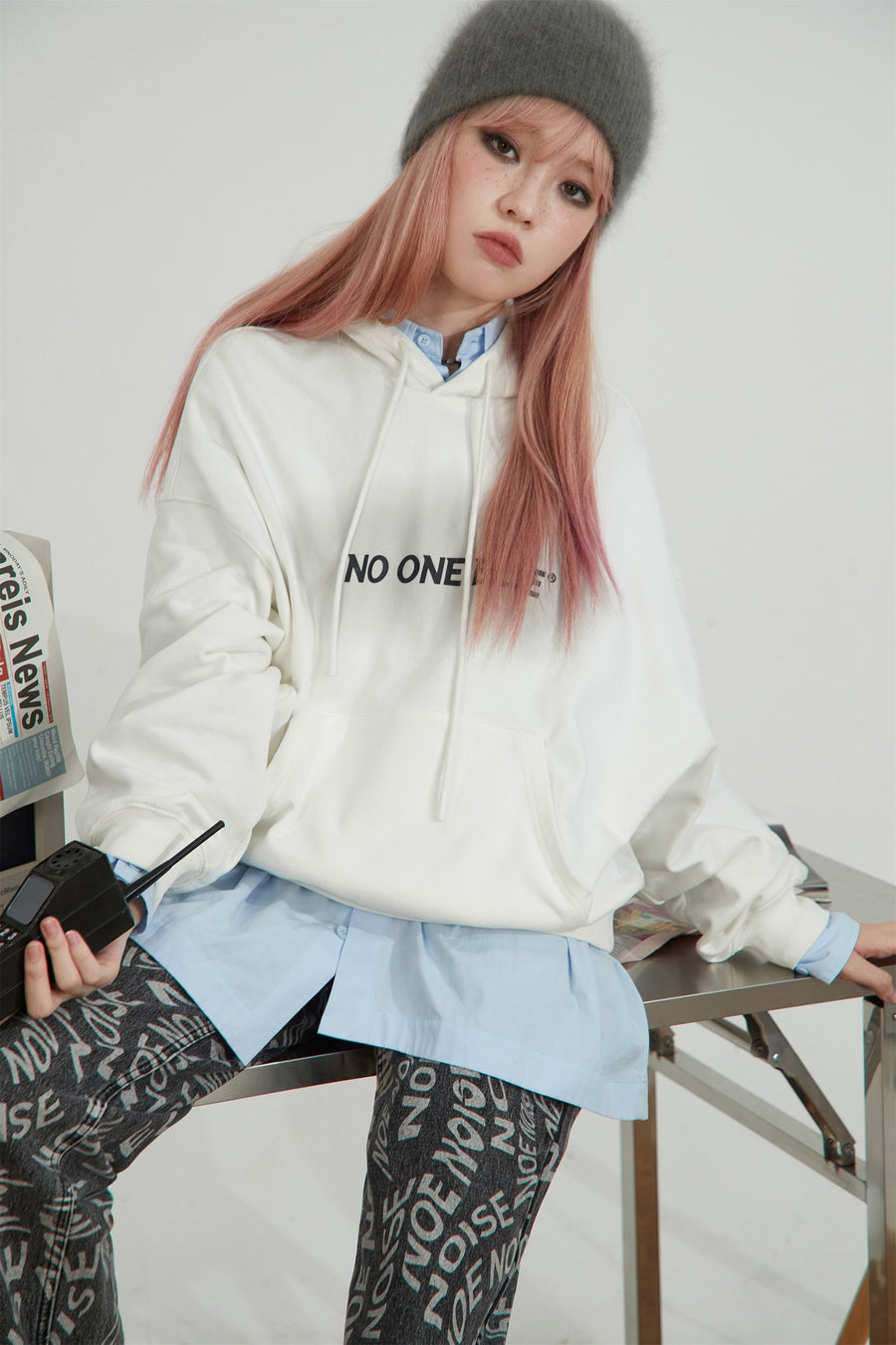 CHUU Noe Lettering Loose Fit Hoodie