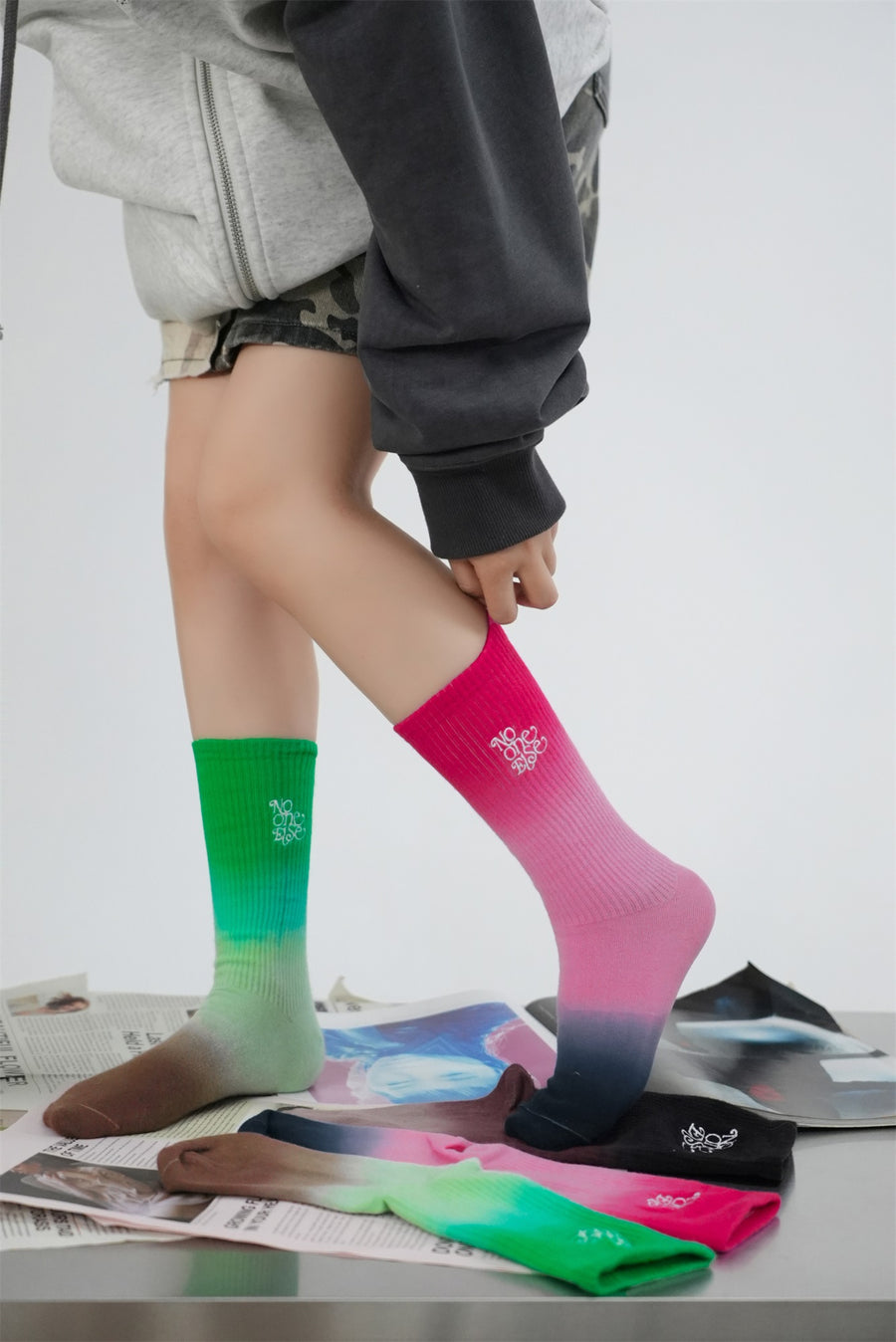 CHUU Gradient Socks