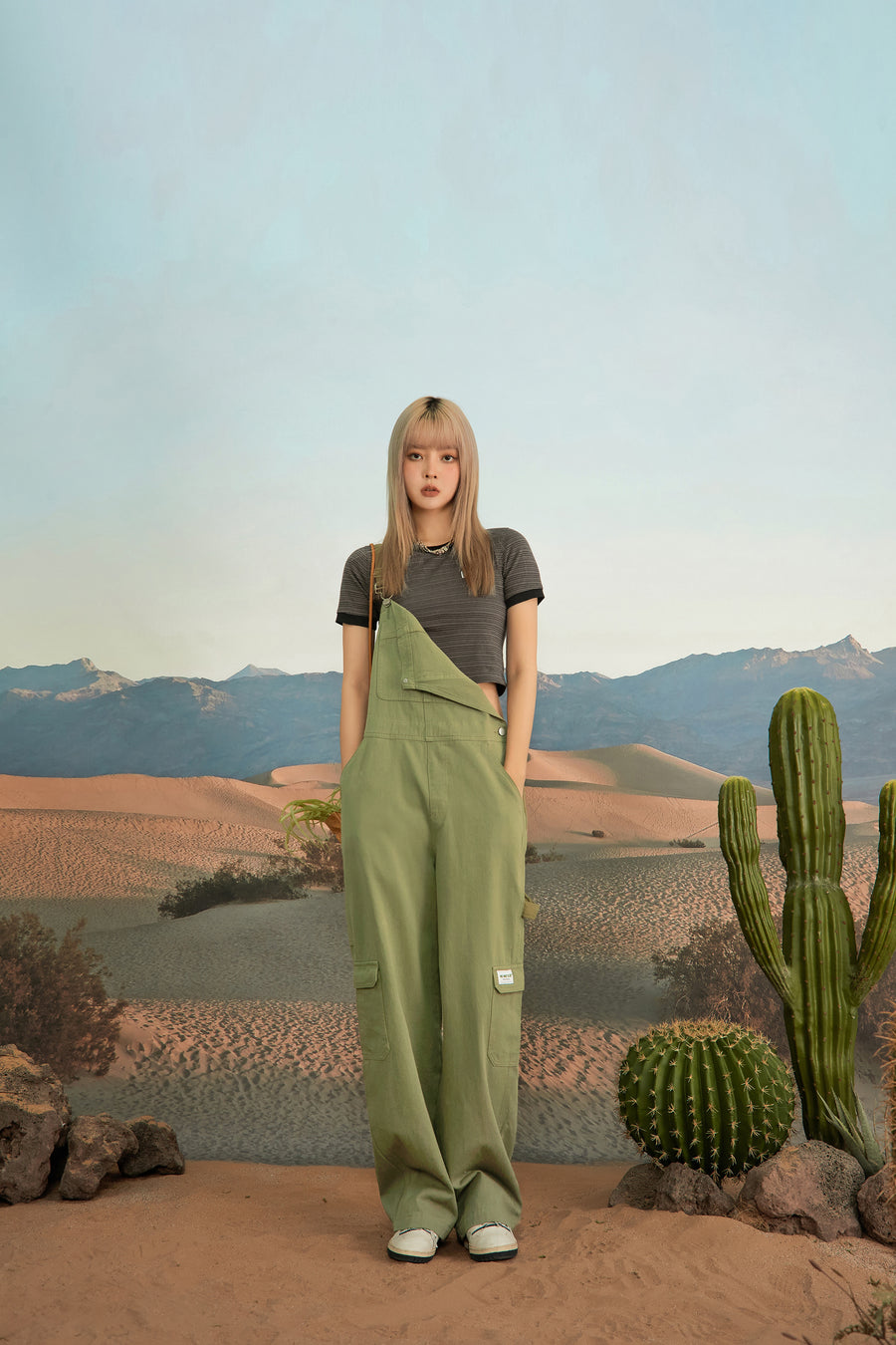 CHUU A Sense Of Context Crop Top