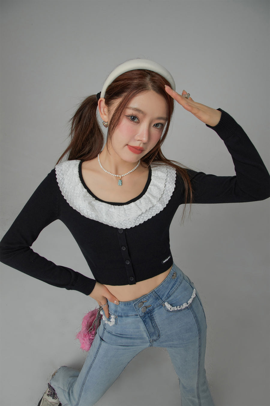 CHUU Eyelet Collar Faux Cardigan Knit Top