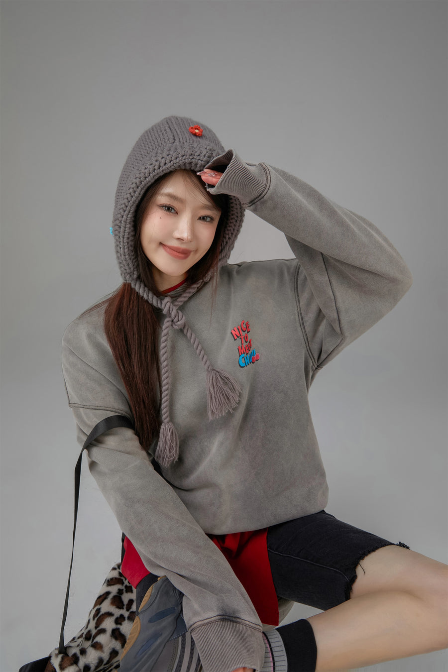 CHUU We Have Met Before Chuu Loose Fit Sweatshirt