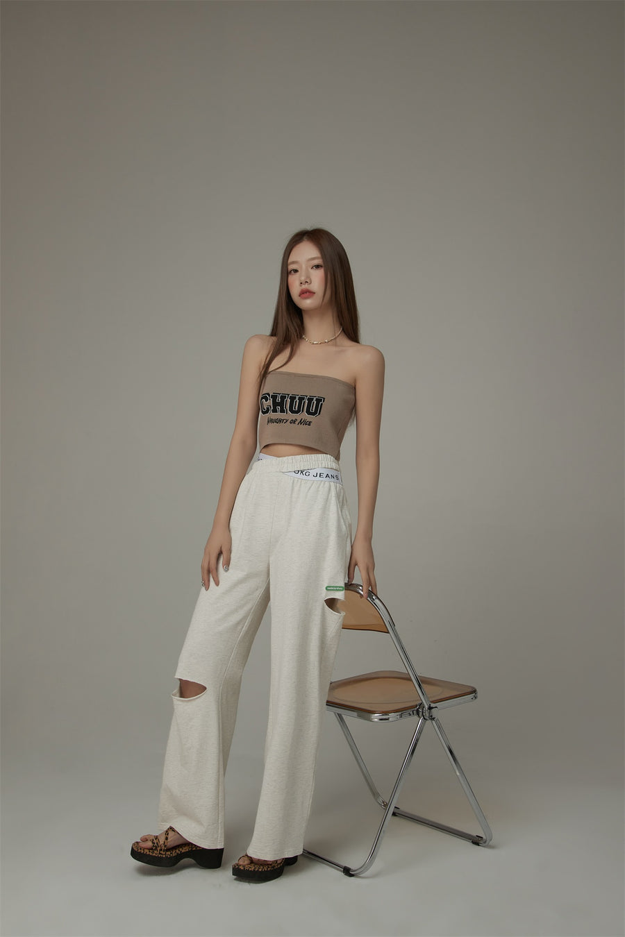 CHUU Criss Cross Distressed Wide Pants